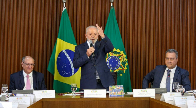 Lula pede que ações do governo sejam agregadas em uma única marca