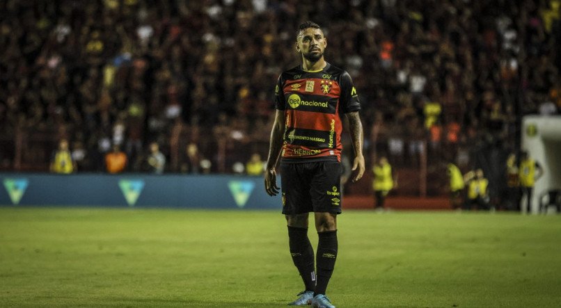 Felipe teve contrato com o Sport renovado