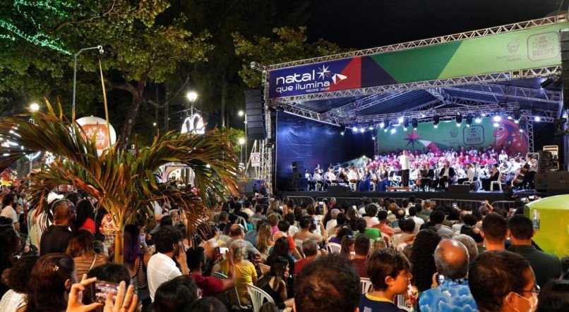 Palco do Natal que Ilumina na Praça do Arsenal, no Recife