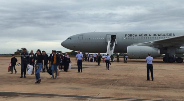 Desembarque dos repatriados da Faixa de Gaza na Base Aérea de Brasília, na manhã de ontem 