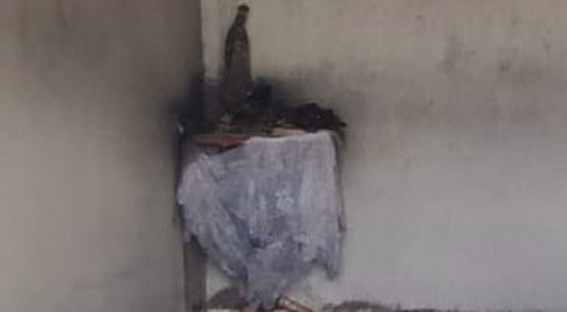 Imagem de Nossa Senhora é encontrada após incêndio