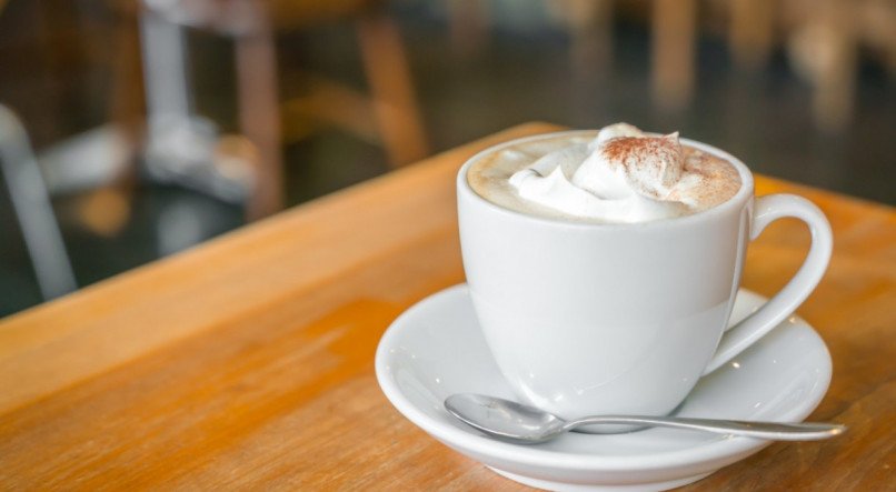 Aprenda como fazer o café cremoso mais fácil do mundo.