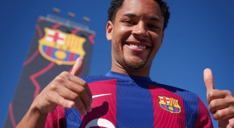 Ex-Athletico-PR, Vitor Roque é o novo reforço do Barcelona
