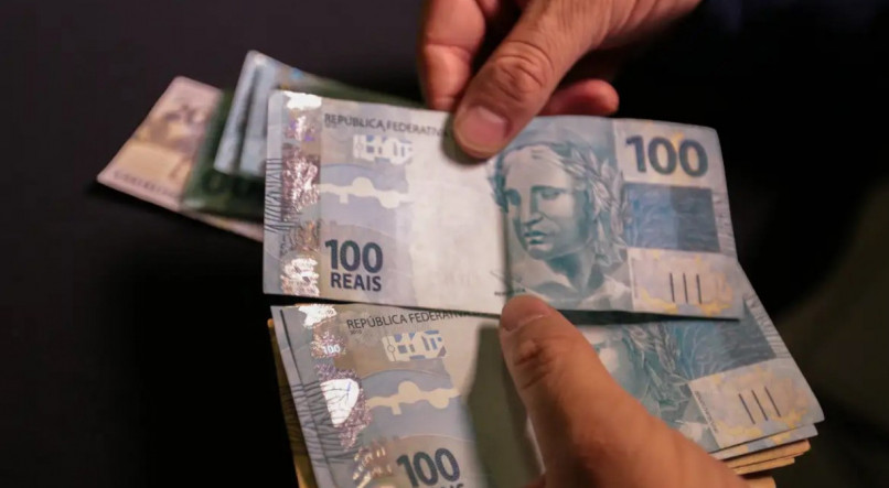A partir de 1º de janeiro de 2024, o salário mínimo oficial do Brasil será de R$ 1.412