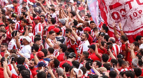 Registro de vários torcedores do Náutico nos Aflitos