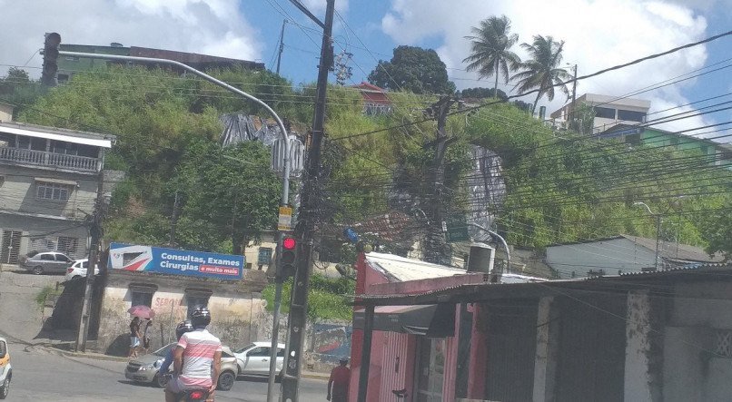 Ausência de muro de arrimo coloca moradores de Jaboatão em risco