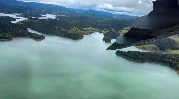 A Polícia Civil utiliza drones para auxiliar nos trabalhos de busca por helicóptero na Ilhabela