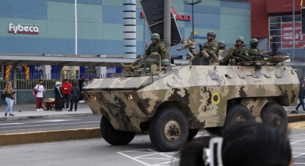 Ação de militares nas ruas do Equador