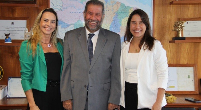 Isabella de Roldão, Carlos Lupi e Raquel Lyra