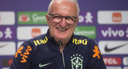 Dorival foi apresentado oficialmente como novo técnico da Seleção Brasileira