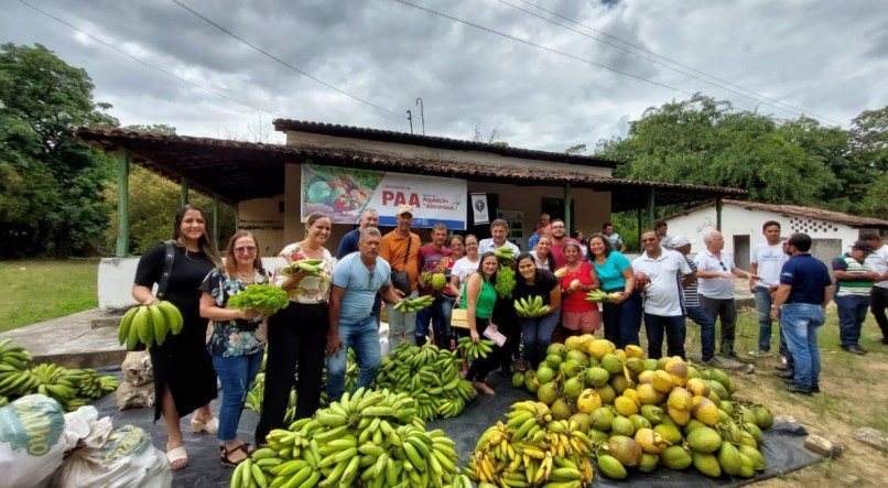 As entidades cadastradas pelo programa recebem produtos da agricultura familiar (hortaliças, tubérculos, produtos de origem animal – carne, ovos – e mel)