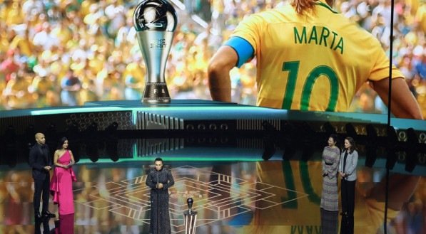 Fifa premiou os melhores, entre mulheres e homens, do futebol