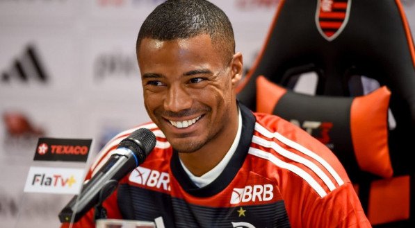 De La Cruz é titular no Flamengo diante do Volta Redonda pela 3ª rodada do Carioca