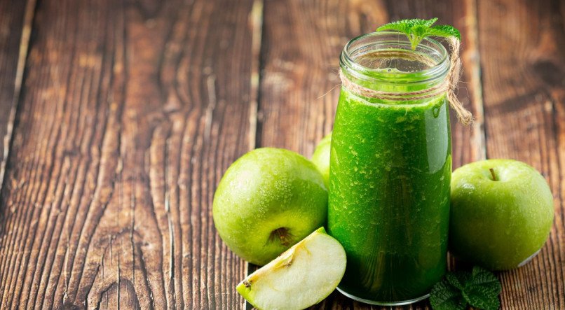 Conheça a receita de suco verde com ora-pro-nóbis.