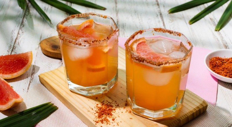 O drink de Campari com suco de laranja é muito fácil de fazer.