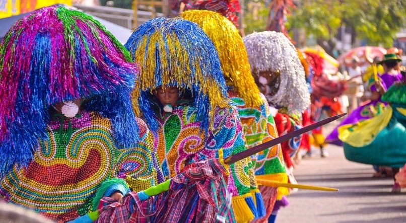 Desfile realizado pela Prefeitura do Recife reune mais de 200 agremiações de diversas modalidades, e que terá como passarela a Avenida Dantas Barretos