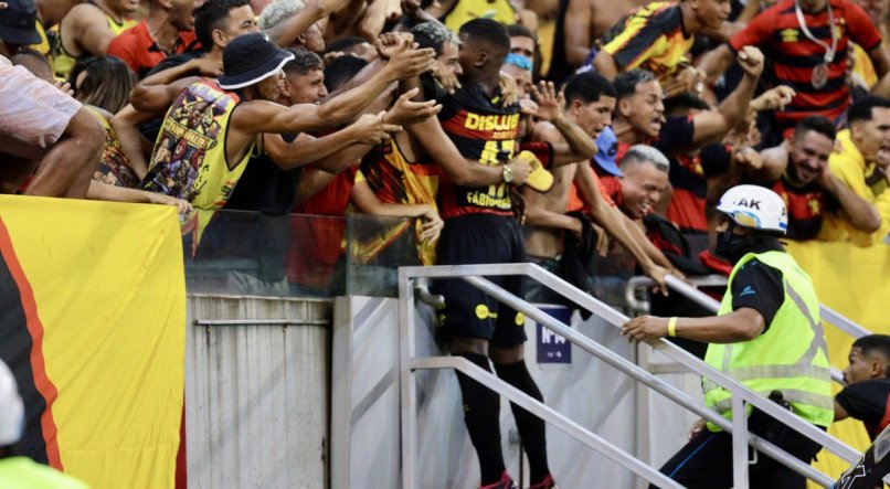 A torcida do Sport vai lotar a Arena de Pernambuco para a decis&atilde;o contra o Santa Cruz