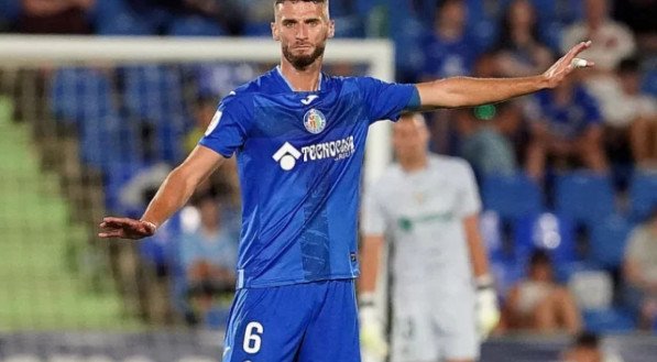 Domingos Duarte com a camisa do Getafe