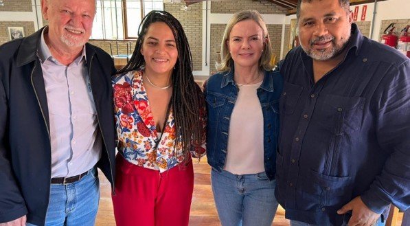 João Pedro Stédile, Rosa Amorim, Gleisi Hoffmann e João Paulo Rodrigues