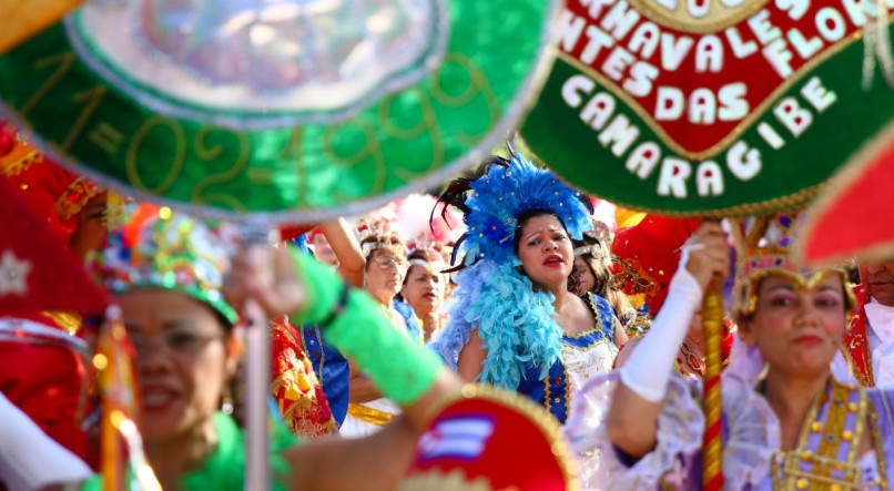 Aurora dos Carnavais com desfile de Blocos Líricos na Rua da Aurora