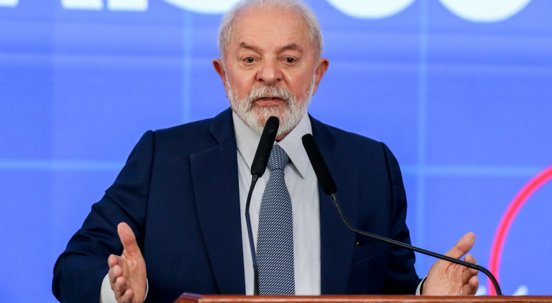  O presidente Lula, apresentou o programa pé de meia para setoristas de educação, no Palácio do Planalto