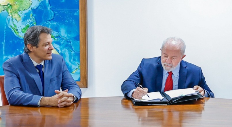 No último dia de dezembro de 2023, Lula assinou regulação do setor de apostas pela Lei 14.790/2023