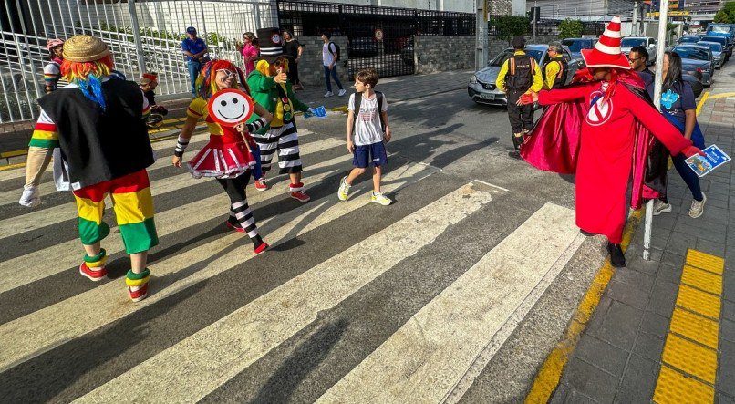 A operação reuniu técnicos em Educação de trânsito e agentes da Fiscalização