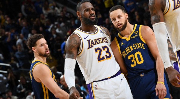 LeBron James e Stephen Curry, estrelas da NBA, jogam juntos nas Olimp&iacute;adas de Paris