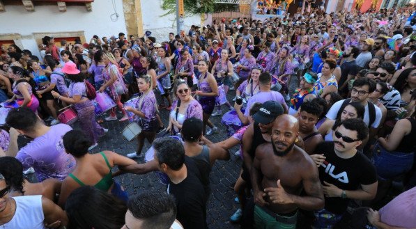 Prévias de Carnaval em Olinda - Blocos - Sambadeiras - Carnaval 2024 - Foliões - Festa 