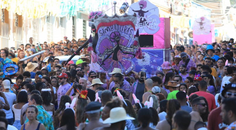 Prévias de Carnaval em Olinda - Blocos - Sambadeiras - Carnaval 2024 - Foliões - Festa 