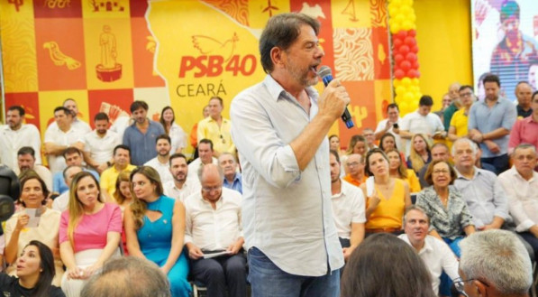 Entrada de Cid Gomes no PSB esvazia PDT e pode representar alteração na chapa de João Campos para as eleições 2024