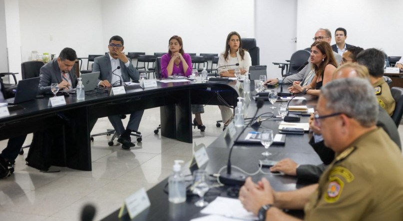 Governadora Raquel Lyra participou de reunião com as forças operacionais da Secretaria de Defesa Social (SDS) para detalhamento de estratégias para garantir a segurança dos foliões no Carnaval 2024