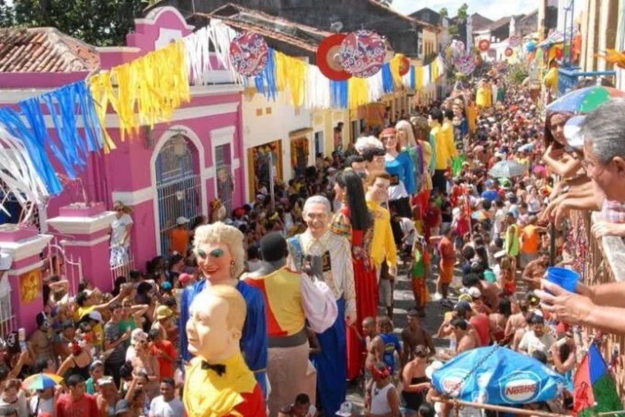 Com blocos de rua centenários, Olinda volta a fazer seu Carnaval  democrático nas ladeiras
