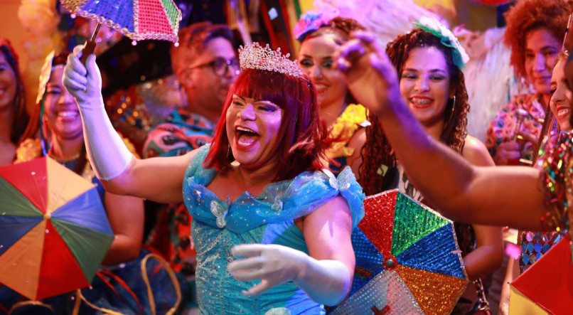 Cinderela cobre o Carnaval da TV Jornal há mais de 30 anos
