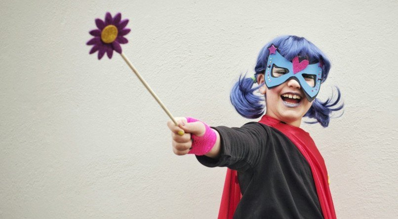 Confira as melhores opções de maquiagem de Carnaval infantil.
