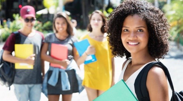 Estudantes de instituições credenciadas podem financiar até 100% do valor da mensalidade