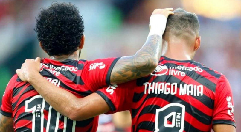 Gabigol (E) e Thiago Maia (D) são atletas do Flamengo