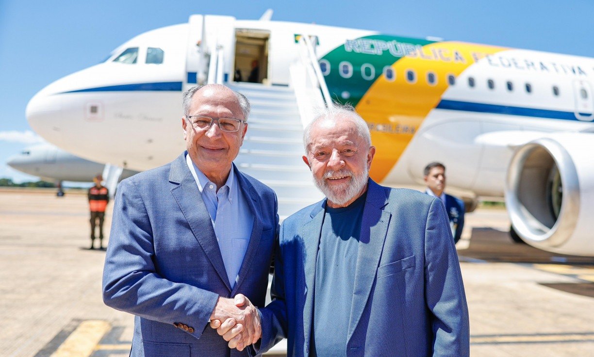 Lula e Alckmin antes do presidente viajar 