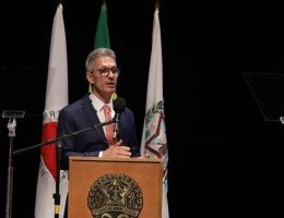 Governadores de direita manifestam apoio a Bolsonaro após prisão domiciliar