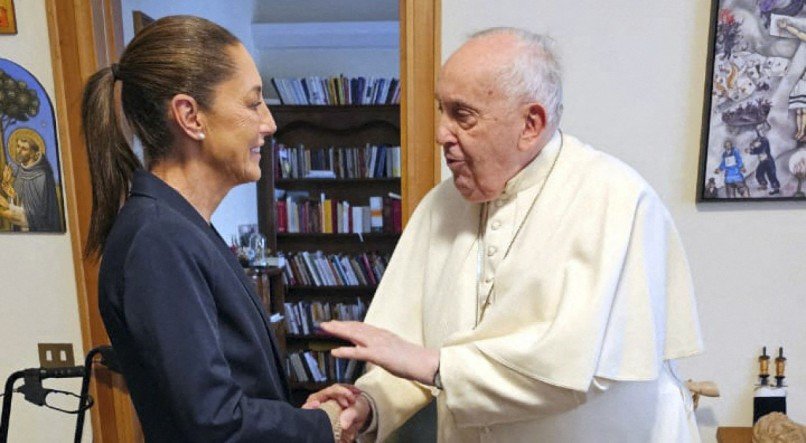 Papa Francisco se encontrou, nesta quinta-feira (15), com a candidata presidencial mexicana Claudia Sheinbaum