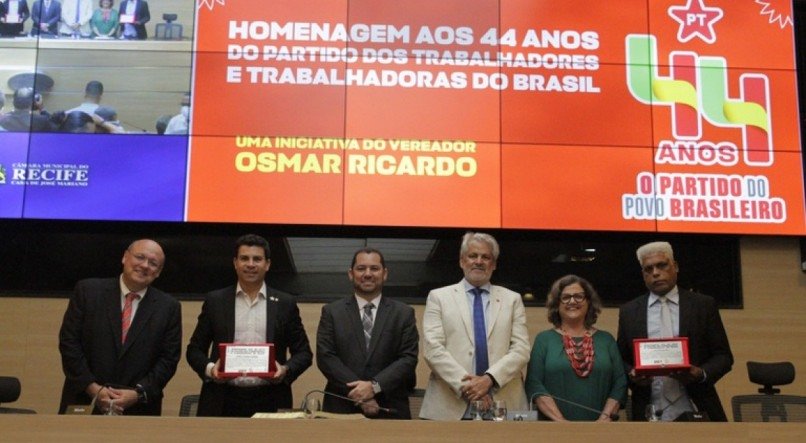 Solenidade em homenagem aos 44 anos do PT na Câmara de Vereadores do Recife 