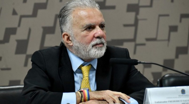 Embaixador do Brasil em Israel, Frederico Meyer, entregou representação diplomática a um encarregado de negócios