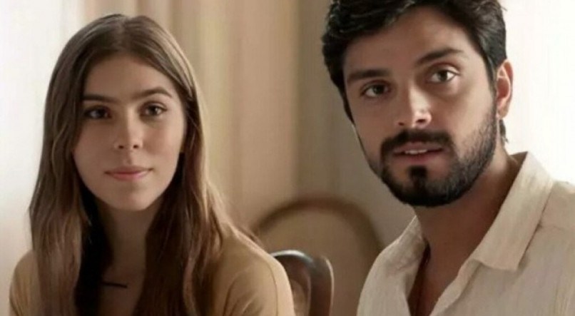 Buba (Gabriela Medeiros) e José Venâncio (Rodrigo Simas) no remake da novela "Renascer".