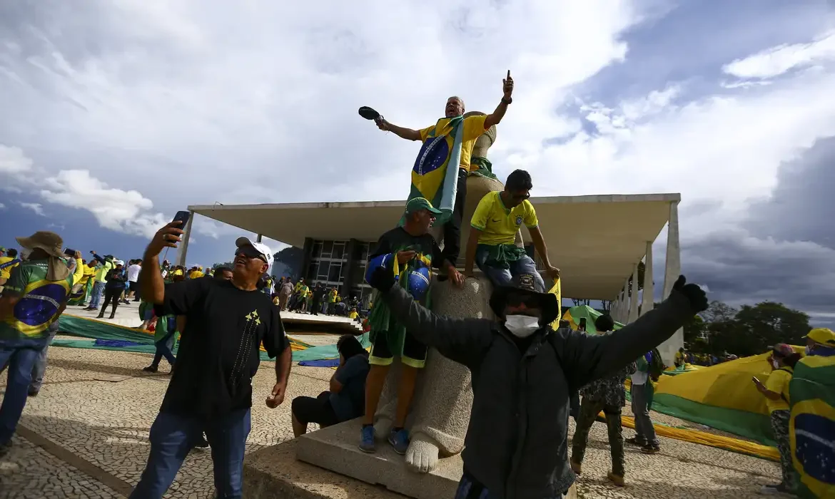 CONDENAÇÃO