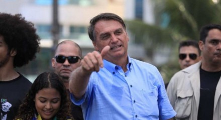 Jair Bolsonaro em marcha no Recife