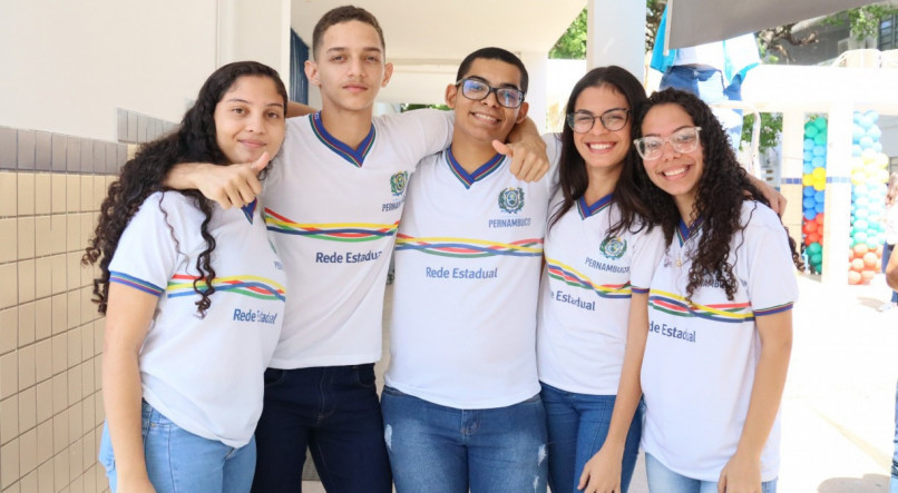 De acordo com dados do Censo Escolar 2023, Pernambuco lidera na proporção de alunos do ensino médio matriculados em escolas de tempo integral 