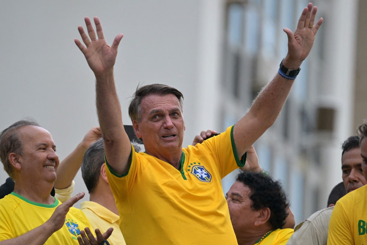 Bolsonaro reuniu apoiadores para demostrar força política