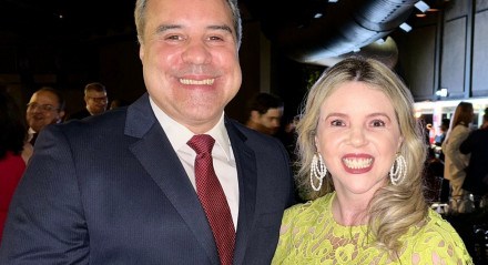 Casal Marcelo e Renata Lannes, em evento jurídico

