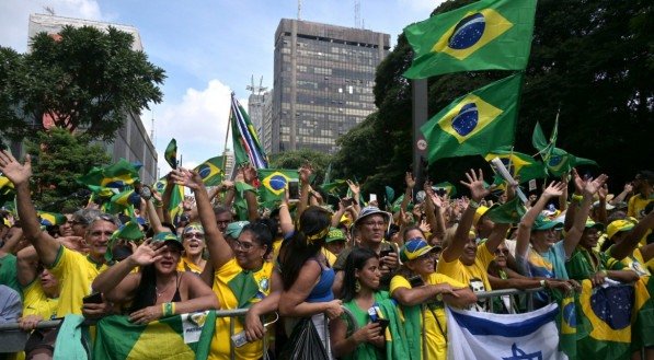 Ato realizado em apoio a Jair Bolsonaro na Avenida Paulista, neste domingo (25)