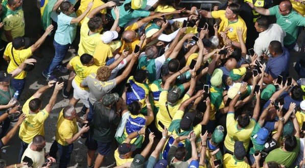 Jair Bolsonaro participa de ato em São Paulo, em 25 de fevereiro, para rejeitar as alegações de que ele planejou um golpe com aliados para permanecer no poder